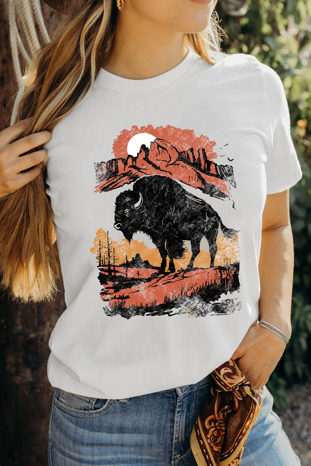 White Western Buffalo On Plains Heat Transfer Printing Graphic Crew Neck Tee Graphic Tees 043fc411604e0d4d