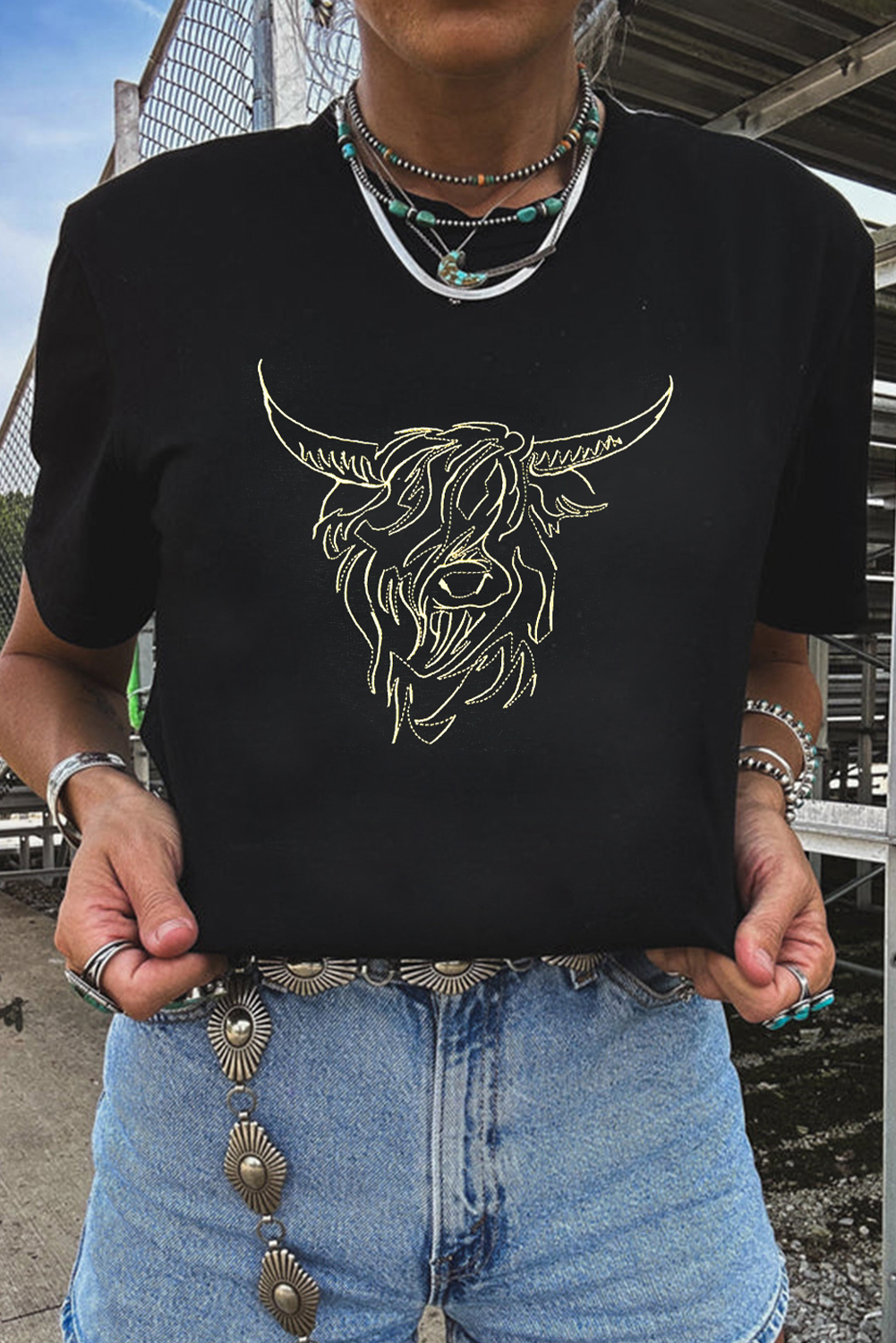 Black Vintage Bull Head Embroidered Pattern T Shirt Graphic Tees 2cb5d41363bc1fa5