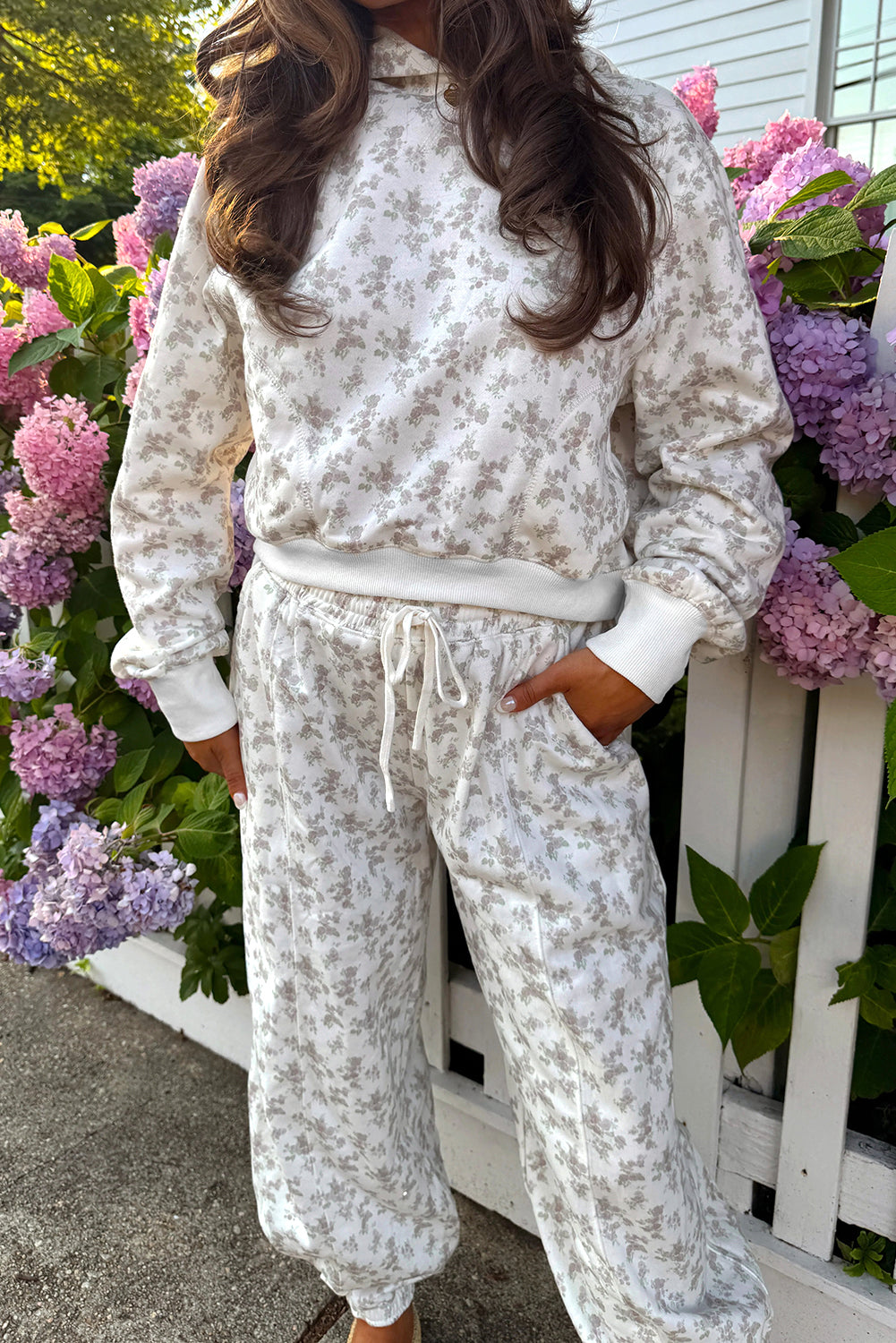 White Ditsy Floral Print Cozy Pullover Drawstring Pants Set Two Piece Pants Sets 6855b2ef08994921