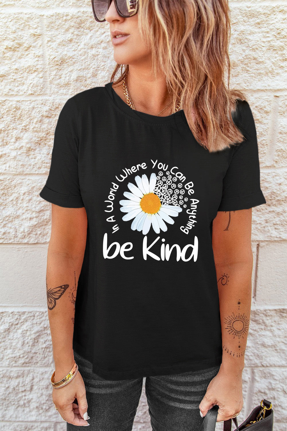 Black Casual be Kind Daisy Slogan Graphic Crewneck Tee Graphic Tees 7629b11d04cb804a