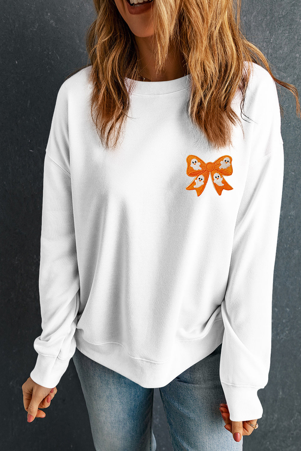 White Cute Halloween Ghost Bow Embroidered Graphic Sweatshirt Graphic Tees 9bcf93abef008d84