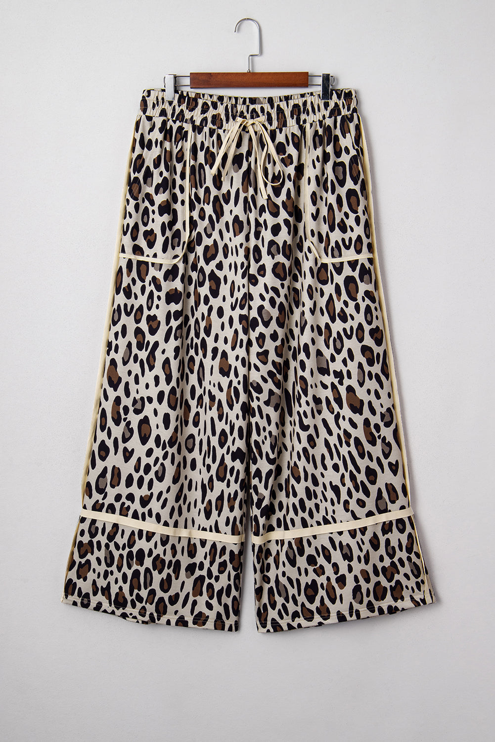 Khaki Exposed Seam Patched Pocket Plus Size Leopard Wide Leg Pants Plus Size Bottoms a92889590cd29f48