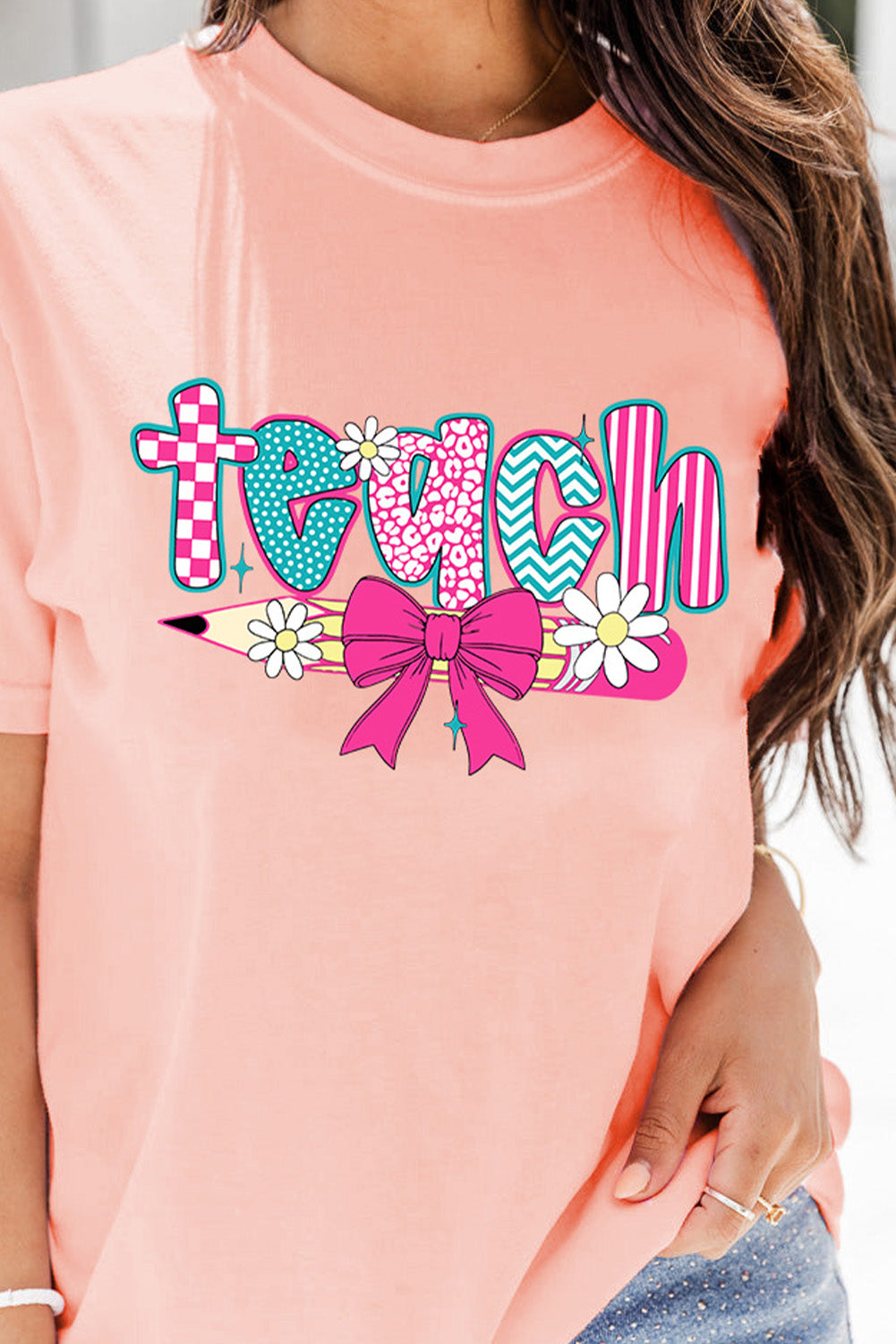 Pink Retro Checkered teach and Bow Pencil Heat Transfer Printing Graphic T Shirt Graphic Tees ad422bcc947e5aa0