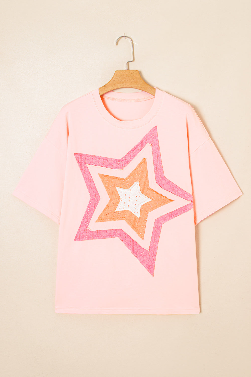 Light Pink Eyelet Colorblock Star Applique Plus Size T Shirt Plus Size Tops d623e3e0a998b185