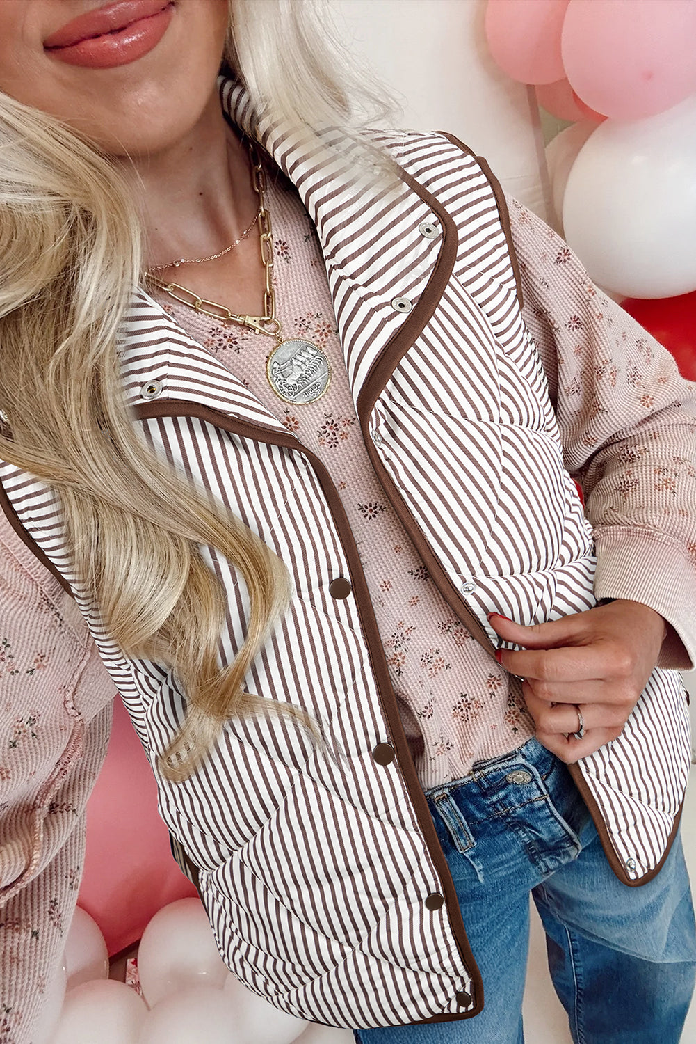 Brown Striped Snap Button Scalloped Hem Winter Vest Coats f3e8f3298ac89ccf