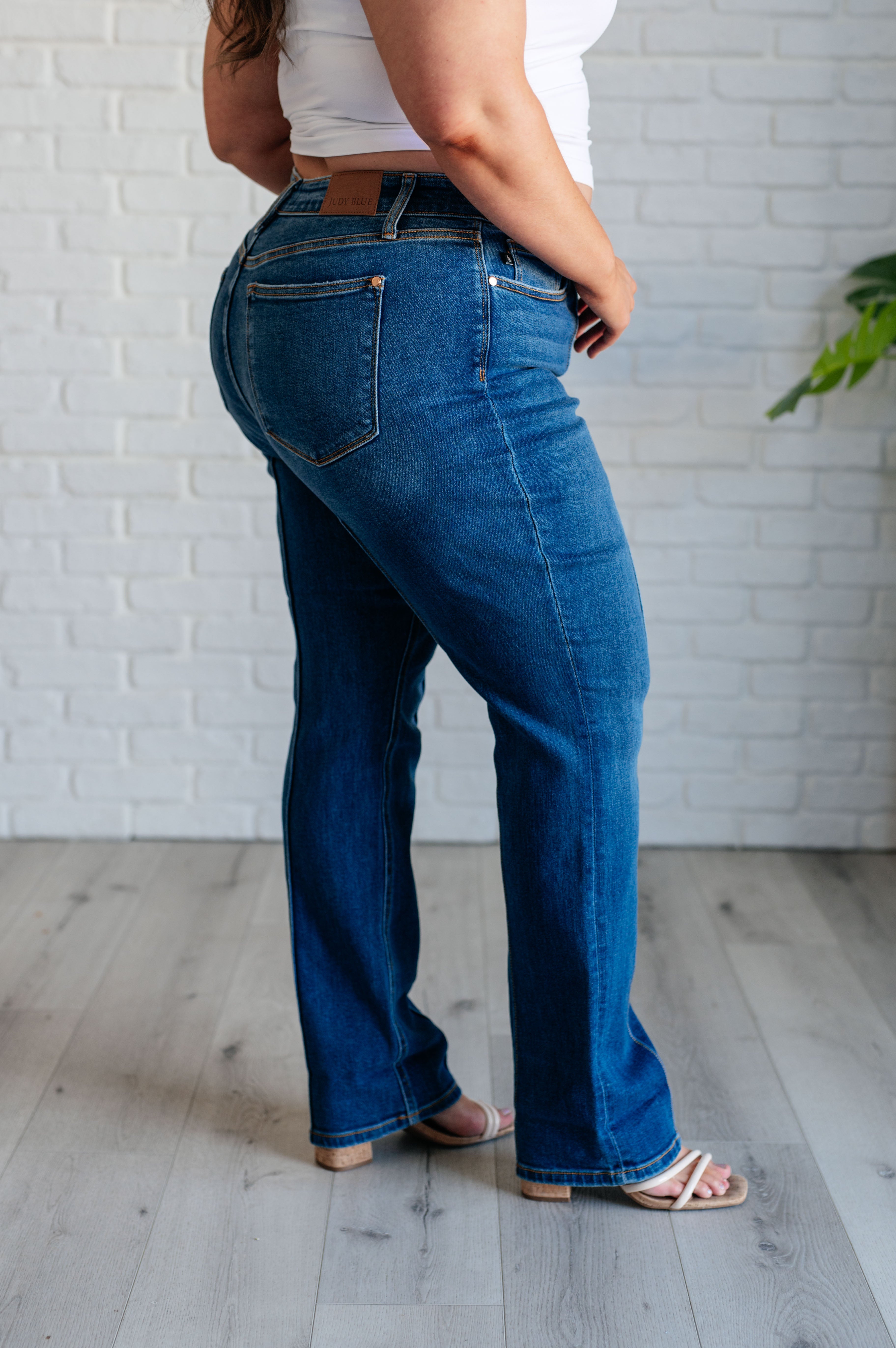 BeautybyShree Campbell High Rise Center Seam Detail Straight Jeans