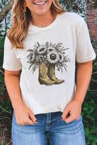 White Sunflower Boots Heat Transfer Printing Cotton Blend Graphic Tee Graphic Tees 1fa2daeaf1ced9e7