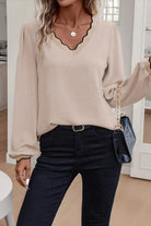 Jet Stream Contrast Scallop Trim V Neck Long Sleeve Top Blouses 2a828571d155693b