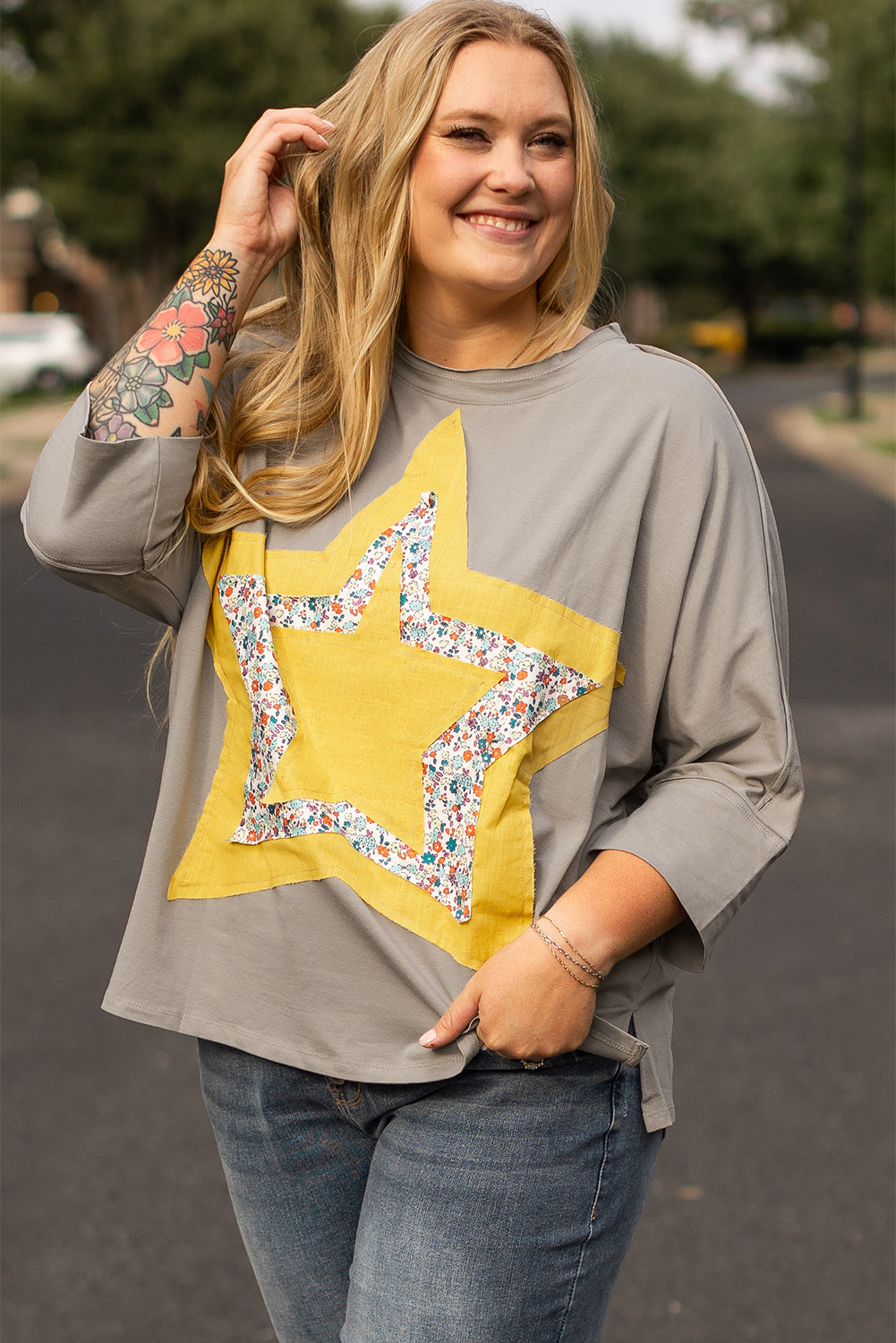 Medium Grey Floral Star Patched 3/4 Sleeve Plus Size Top Plus Size Tops 39b4d94f6139189e