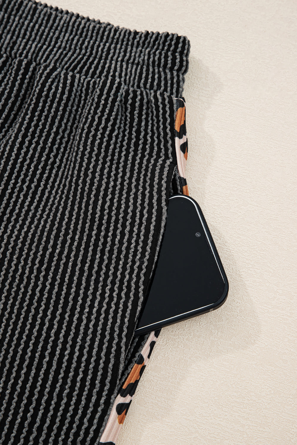 Carbon Grey Twisted Rib Leopard Patchwork Detail 2pcs Pants Set Two Piece Pants Sets 62d19538db190305