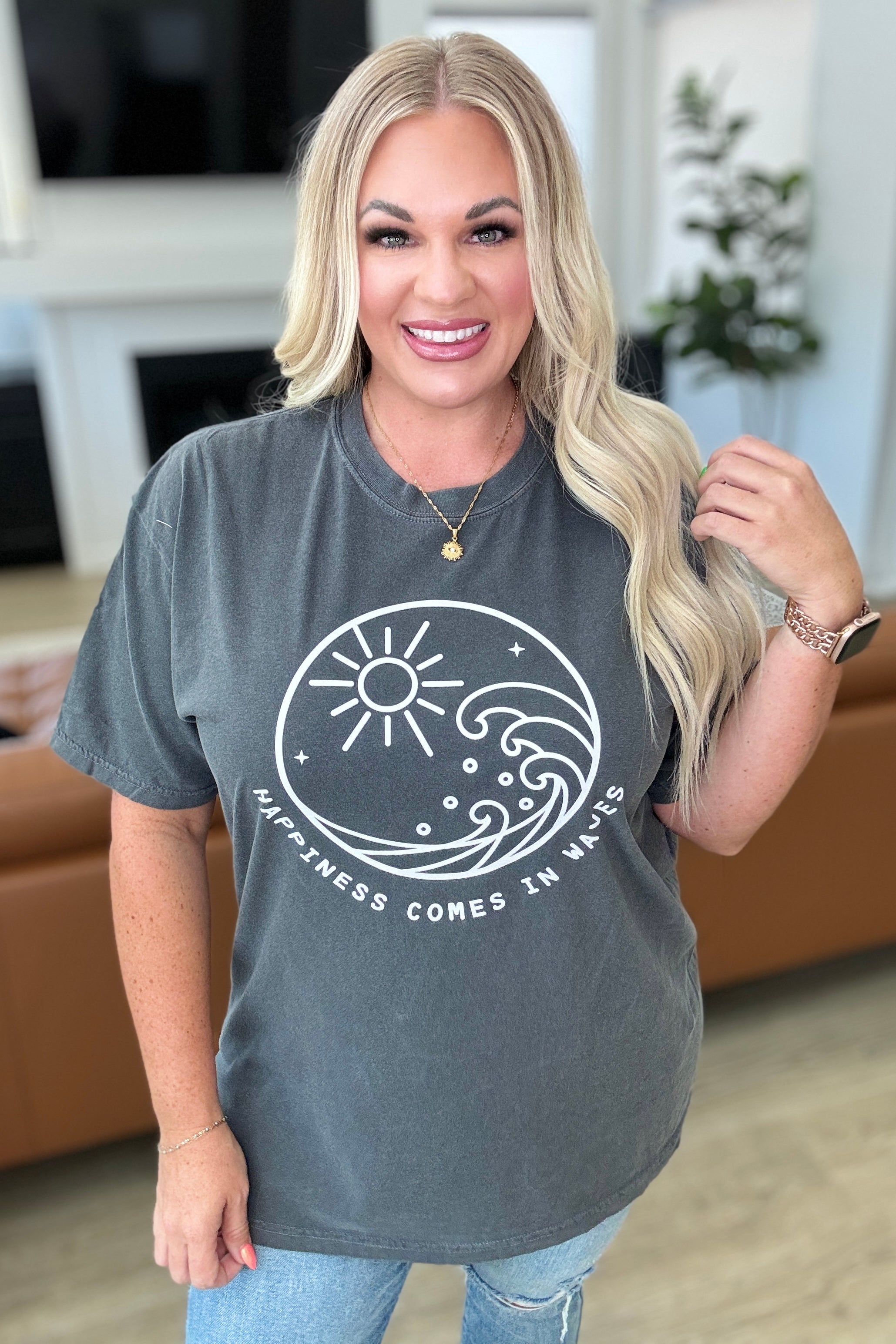 BeautybyShree Happiness Comes in Waves Tee