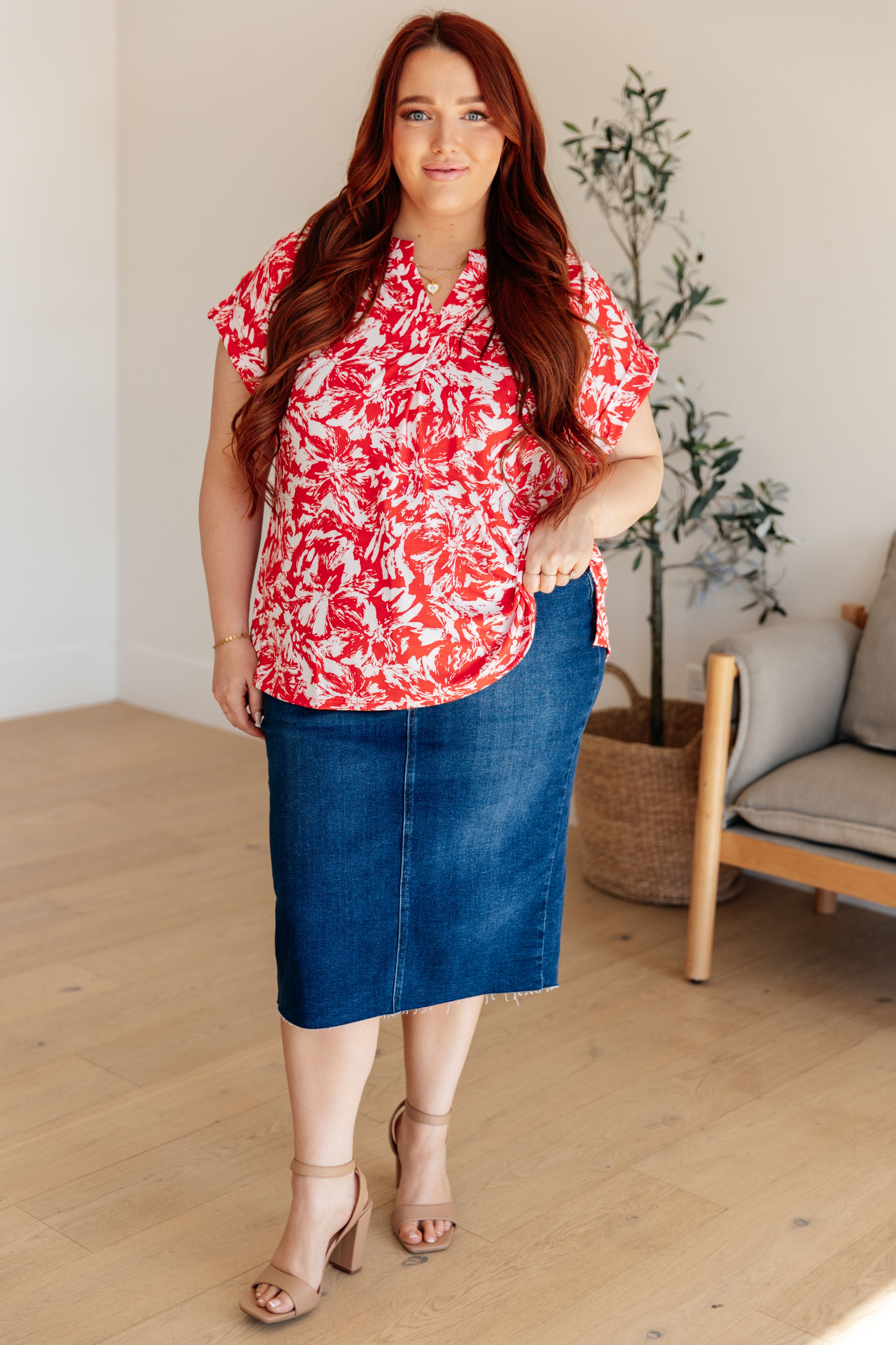 BeautybyShree Lizzy Cap Sleeve Top in Red Floral