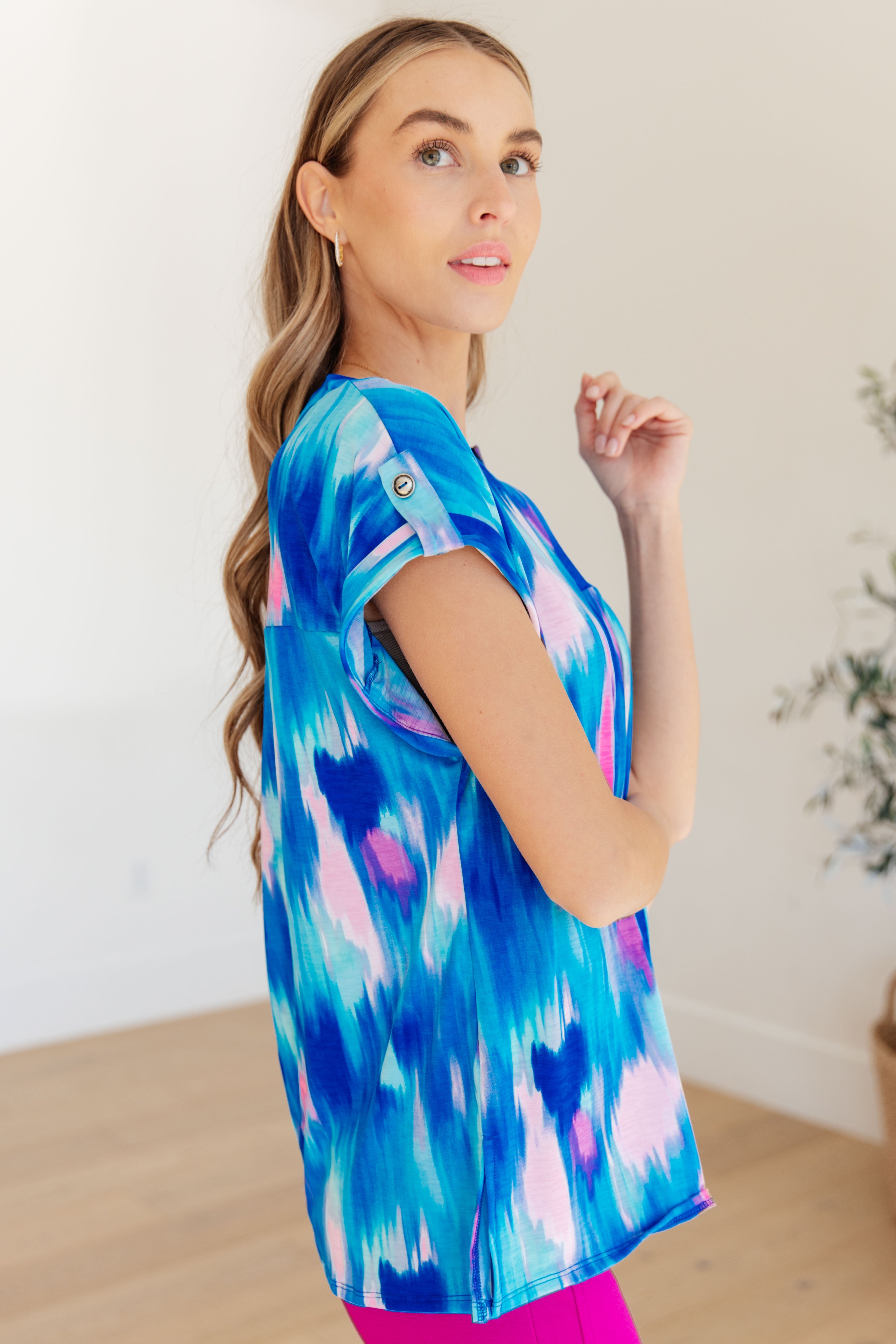 BeautybyShree Lizzy Cap Sleeve Top in Royal Brush Strokes