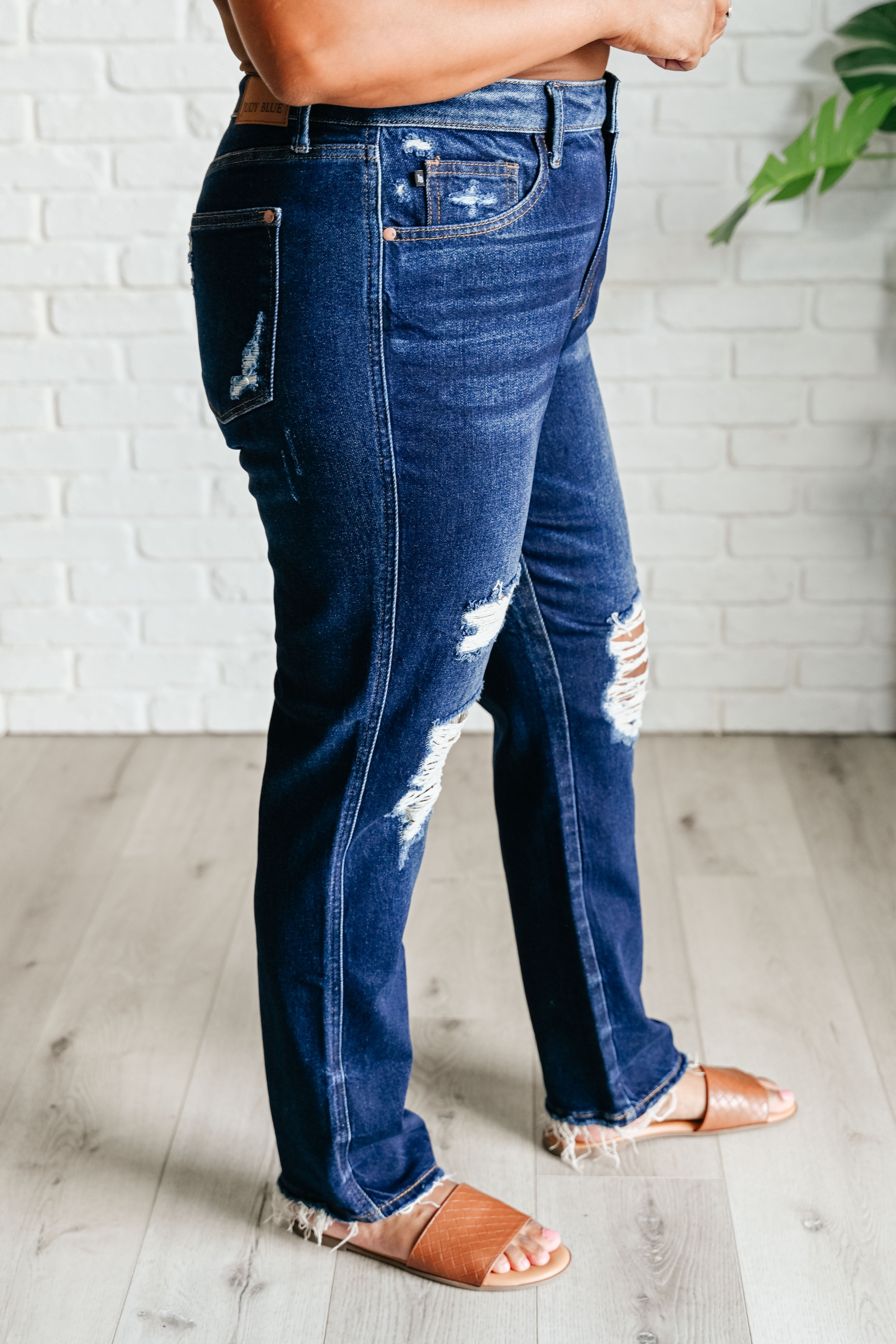 BeautybyShree Montana High Rise Rigid Magic Distressed Straight Jeans