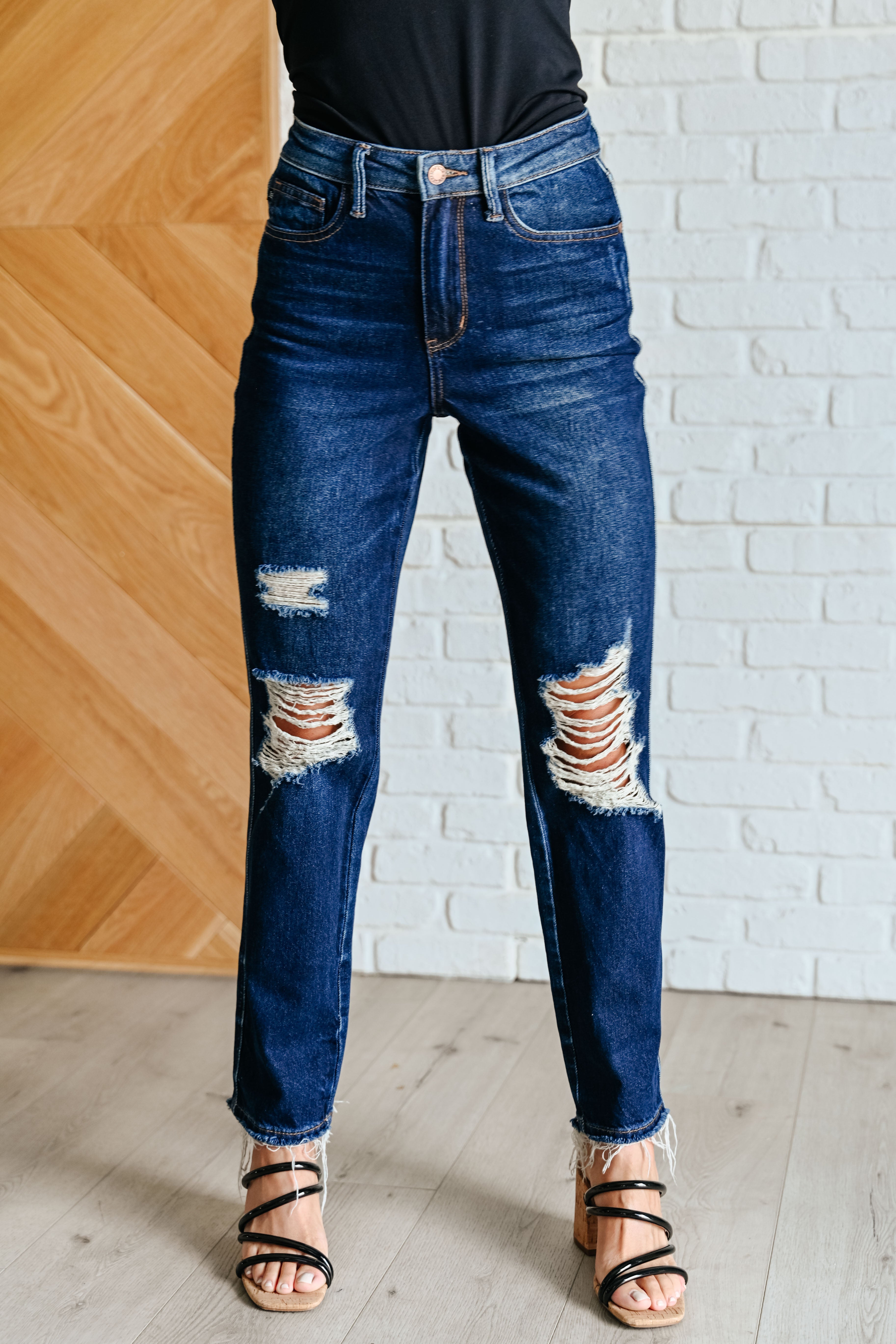 BeautybyShree Montana High Rise Rigid Magic Distressed Straight Jeans