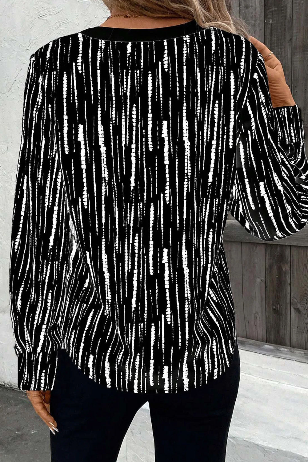 Black Spring and Autumn Abstract Print V-neck Long-sleeve Blouse Blouses bbc0d4c7473584d1