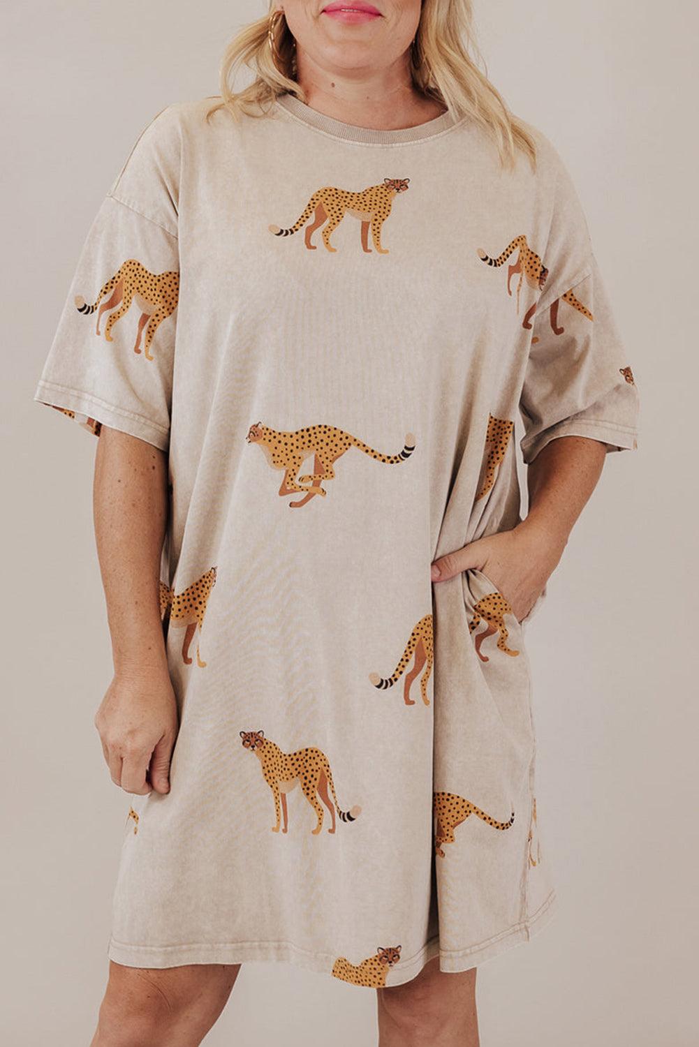 Apricot Plus Size Cheetah Print Side Pockets T Shirt Mini Dress Plus Size Dresses bd28ced4b4d317ae