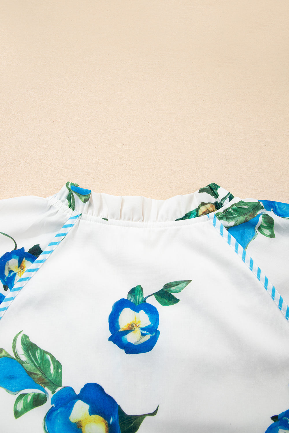 White Plus Size Floral Puff Sleeve Contrast Tie V Neck Flowy Dress Plus Size Dresses c0d4ed49ee28bf41