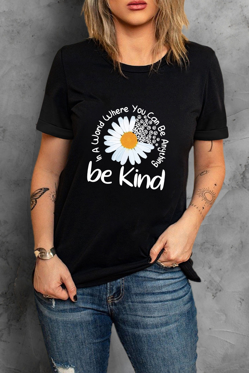 Black Casual be Kind Daisy Slogan Graphic Crewneck Tee Graphic Tees c72cefa3aa67f85a